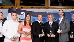 Anketa Zlatý puk 2011: Vyhrá Chára alebo Višňovský?