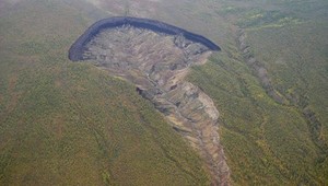 Na Sibíri vznikol obrovský kráter, odborníci ho nazvali Bránou do podzemia