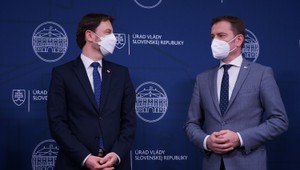 Vedci vyzývajú premiéra Hegera, aby sa im ospravedlnil za vyjadrenia ministra financií Matoviča