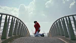 Najnovšia reklama KFC výborne nastavuje zrkadlo modernému futbalu