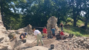 Grant Poštovej banky podporí projekty, ktoré zdôrazňujú význam medzigeneračnej spolupráce