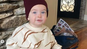 TO, čo má tento chlapec, má iba pár ľudí na svete: Pozrite sa, čo skrýva pod čiapkou!