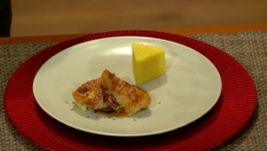 Kostelecké údené s olivovou omáčkou a kuskusom.