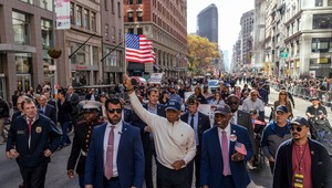 Tragédia počas sprievodu: Streľba si vyžiadala dvoch mŕtvych a deväť zranených