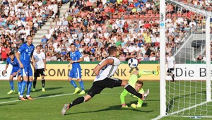 Hapalovci s trojgólovou prehrou v Nemecku, nasleduje Cyprus