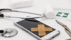 VIDEO: Ukrajinskému bojovníkovi zachránil život jeho telefón