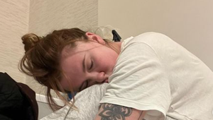 Desivá správa dcéry Baldwina a Basinger! Ozvala sa po záchvate ležiac na dlažbe v kúpeľni!