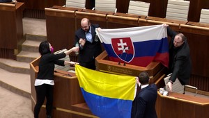 Situácia na Ukrajine rozdeľuje slovenských politikov. Mnohí z nich šíria nenávistné prejavy