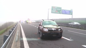 Na R1 zrazil vodič 22-ročného chodca, ktorý mu vošiel do cesty