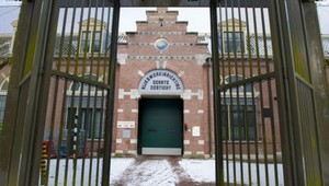 Holandské väznice sú prázdne, trestancov dovážajú zo zahraničia