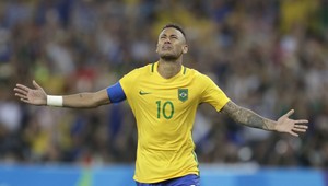Maracaná na nohách. Neymar zlatým hrdinom domácej Brazílie