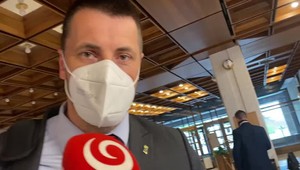 Dôchodcom bude po novom hroziť vyhadzov: Zmenu zákona z dielne Mariana Viskupiča dal Smer-SD na Ústavný súd