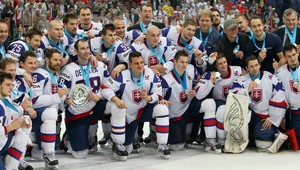 Strieborná hokejová reprezentácia na poštovej známke