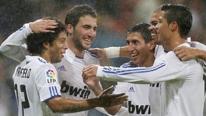 Svet čaká na zápas Realu s United, tvrdí Mourinho