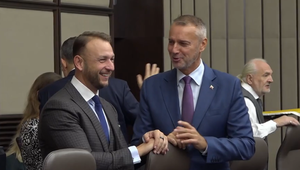 Koaličná neistota rastie: Strana Hlas odmieta predčasné voľby