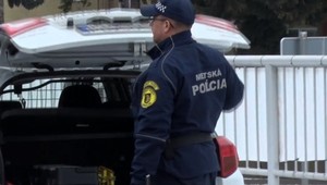 Mestskí policajti majú o kompetenciu naviac. Posvietiť si môžu nielen na taxikárov