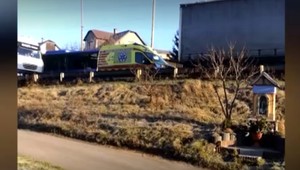 Neúnosná dopravná situácia. Sanitka uviazla v kolóne aj s pacientom, ktorý bojoval o život