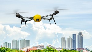 Ostal počas zákazu vychádzania bez toaletného papiera: Jeho priateľ mu ho doručil drónom