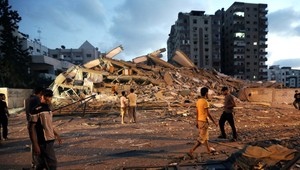 Z Libanonu vypálili na Izrael dve rakety, zranené aj deti