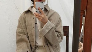 Módne blogerky si ho nevedia vynachváliť! Tento kabát je najväčším hitom Instagramu