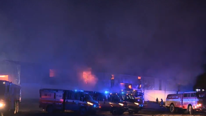 Obrovský požiar na juhu Slovenska: V Lehniciach horela hala so stovkami ton slamy