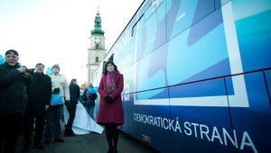 SDKÚ-DS na historickom dne, stanovy však nezmení