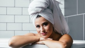 Kaderníčka ženám priznala: Pre TOTO je najlepšie umývať si vlasy nad vaňou