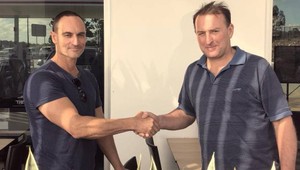 Umelec našiel muža, ktorý mu pred 47 rokmi zachránil život. Štedro sa mu poďakoval