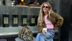 Zamilovali si ju celebrity aj módne maniačky: TOP sukňa tejto jesene vyzerá naozaj šik