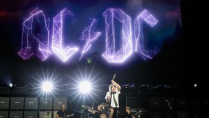AC/DC svojím „POWER UP“ európskym turné privádzajú svojich fanúšikov do šialenstva!