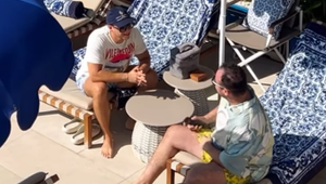 Ten sa vedel oženiť! Českého speváka zahŕňa jeho manžel luxusom!