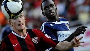 Úvodné kolo chudobné na góly ukončila bezgólová remíza