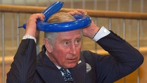 Šokujúco smutné detstvo princa Charlesa! TAKTO otrasne sa k nemu správal otec, princ Filip!