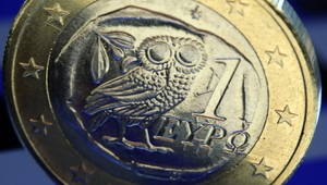 Nemci schválili pomoc Grécku. Nikto nevie, čo bude