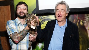 Hviezda internetu, mačka Bub sa stretla s de Nirom!