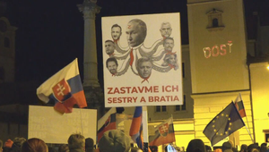 Protesty "Slovensko je Európa" pokračovali. Pochodu mestom sa zúčastnili tisíce ľudí