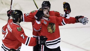 Hossa posunul Chicago do semifinále, Budaj pustil Ottawu