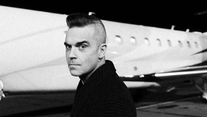 Robbie Williams potvrdil covid-19! Miestom, kde trávi karanténu, vyrazil dych!