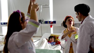 Liečba humorom: Nemocnice dostali príkaz najať klaunov