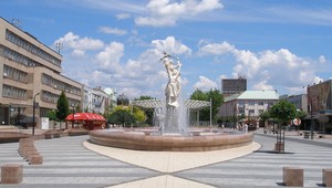 Michalovce dlhujú stovky tisíc eur, na dvere radnice zaklopal exekútor