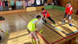 Medzinárodný deň florbalu: Hralo sa s veľkým nadšením, za poriadneho povzbudzovania