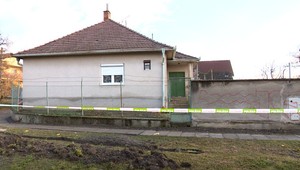 Brutálny útok mačetou na dve sestry: Polícia obvinila dvoch mužov z vraždy v štádiu pokusu