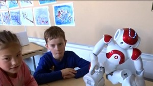 Donáška pizze dronom alebo robotický učiteľ. Technológia ide rapídne dopredu