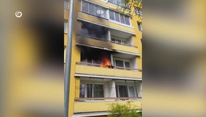 Požiar balkóna zničil časť bytu, hasiči zachránili majetok v hodnote 150-tisíc eur