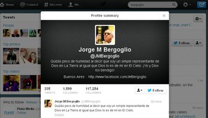 Pápežov prvý tweet. Máme pápeža, napísal na sieti