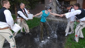 Tradícia veľkonočného šibania pochádza z predkresťanského obdobia