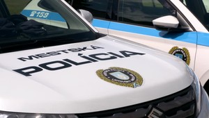 Nezhody v Liptovskom Mikuláši. Vedenie mesta poslalo mestských policajtov za poslancami, aby išli do práce