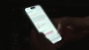 Z erotickej služby dráma: Klient s obuškom okradol eskortnú pracovníčku