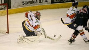 Slovan už so 14 výhrou, Bystrica premrhala náskok v Nitre, Skalica doma zakopla