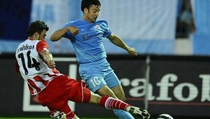 Olympiakos Pireus vymaľoval na červeno Tehelné pole za 21 minút